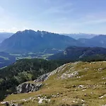 Geraeumige In Mit Sauna Apartman Schladming