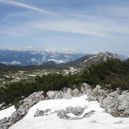 Geraeumige In Mit Sauna 斯拉德明