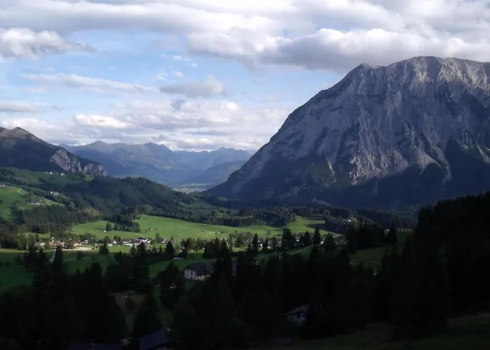 Geraeumige In Mit Sauna Appartamento Schladming