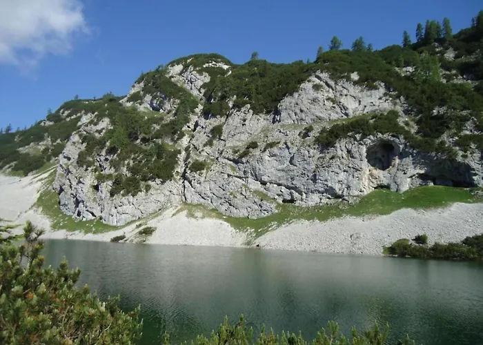 Geraeumige In Mit Sauna * 斯拉德明