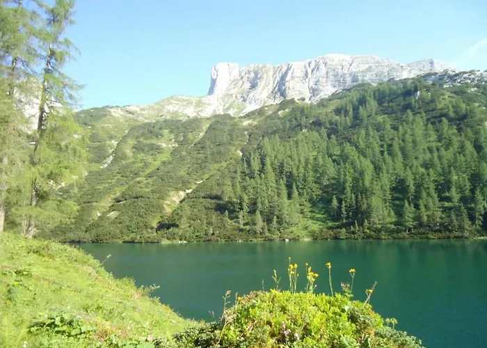 Geraeumige In Mit Sauna 斯拉德明